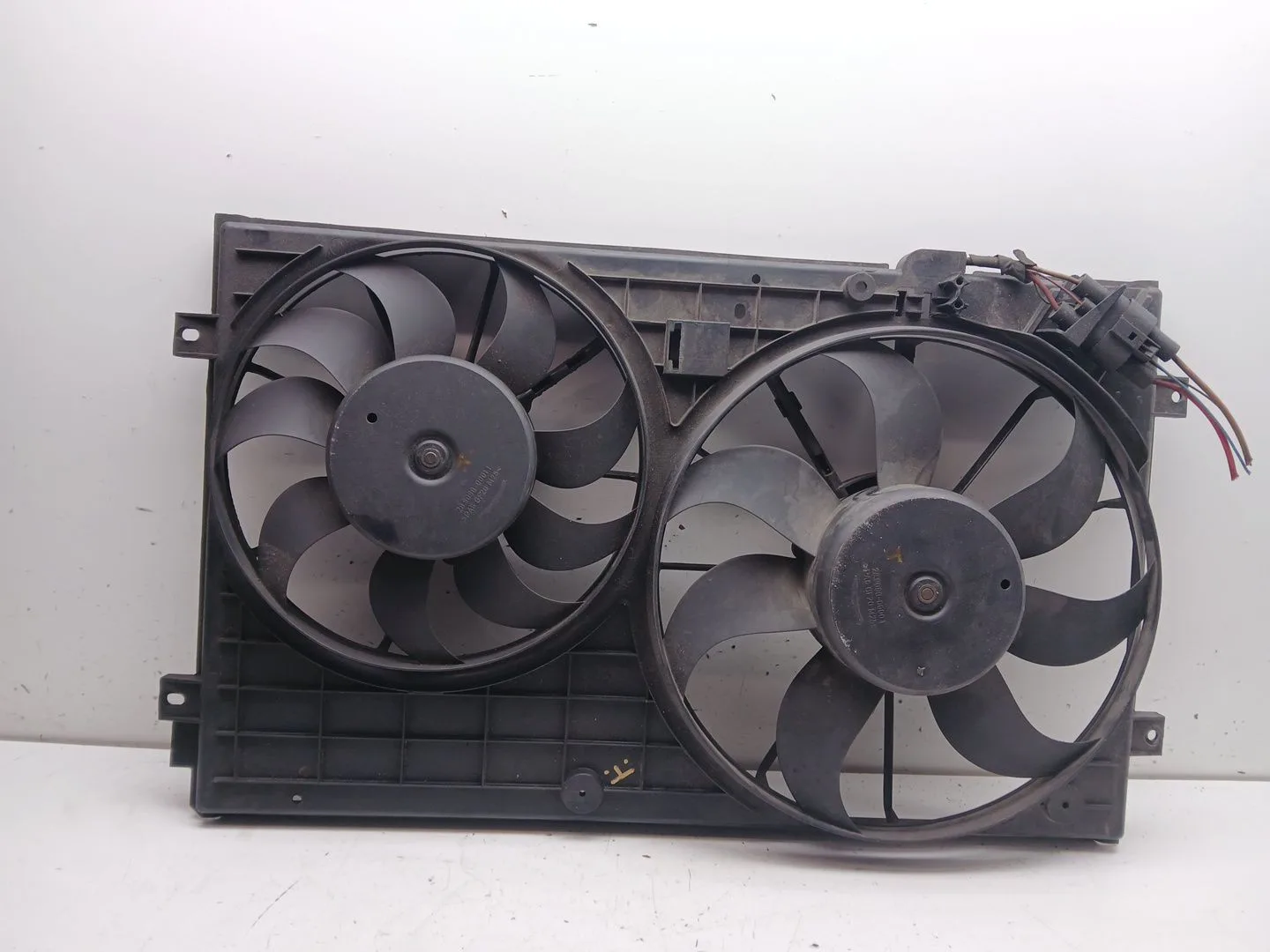 Electroventilador para Volkswagen Golf V (1K1)