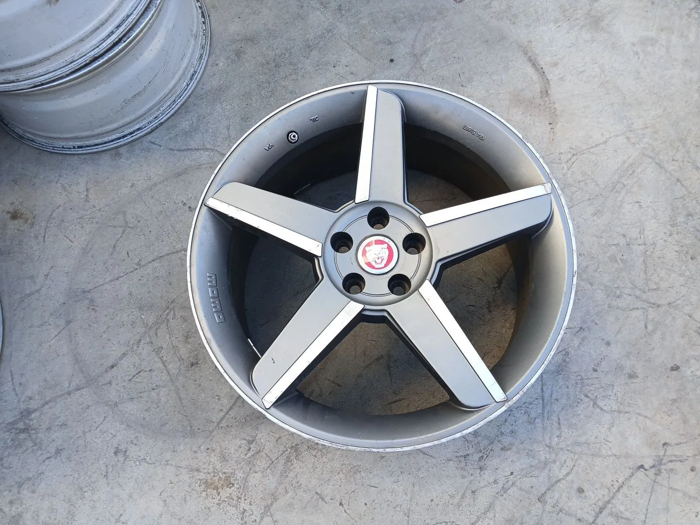 Llanta para Jaguar Xe (X760)