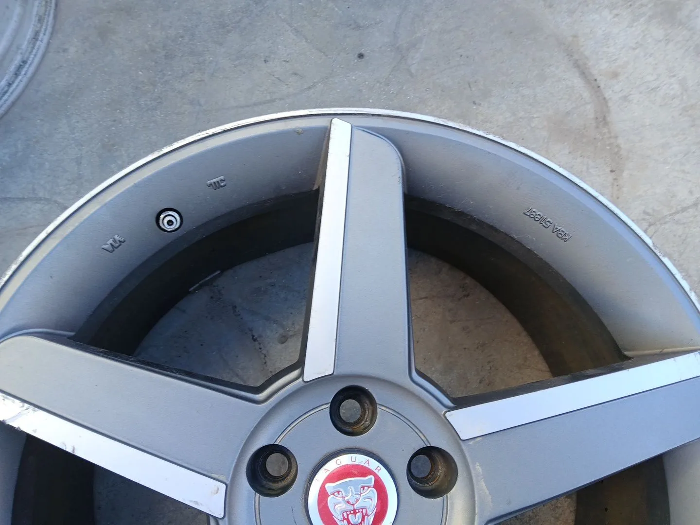 Llanta para Jaguar Xe (X760)