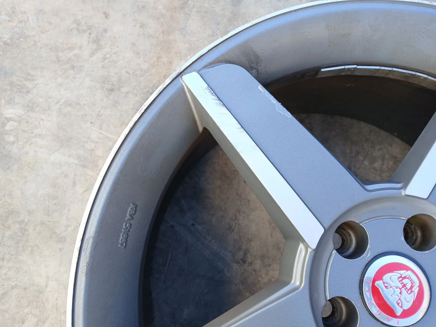 Llanta para Jaguar Xe (X760)