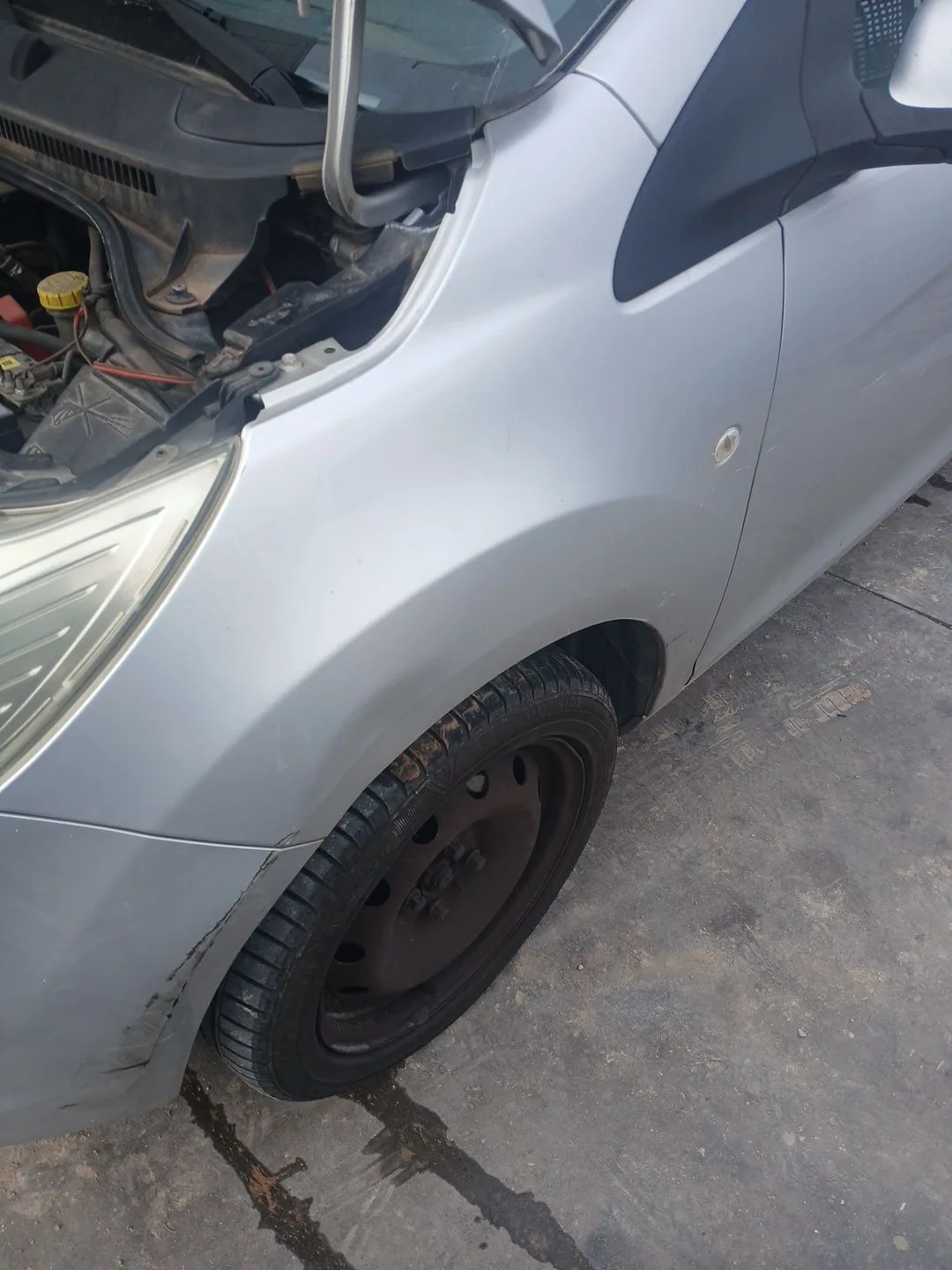 Aleta Delantera Izquierda para Ford Ka (Ru8)