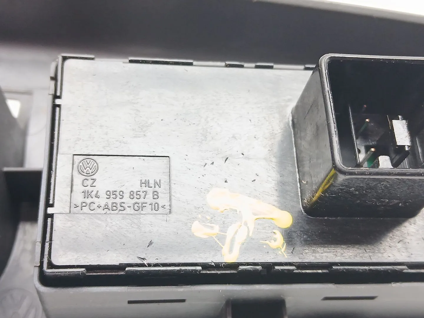 Mando Elevalunas Delantero Izquierdo para Volkswagen Golf V (1K1)
