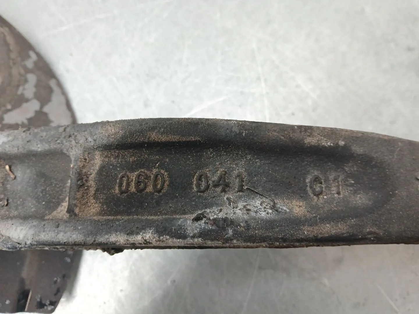 Mangueta Delantera Derecha para Mercedes-Benz Clase M (W164)