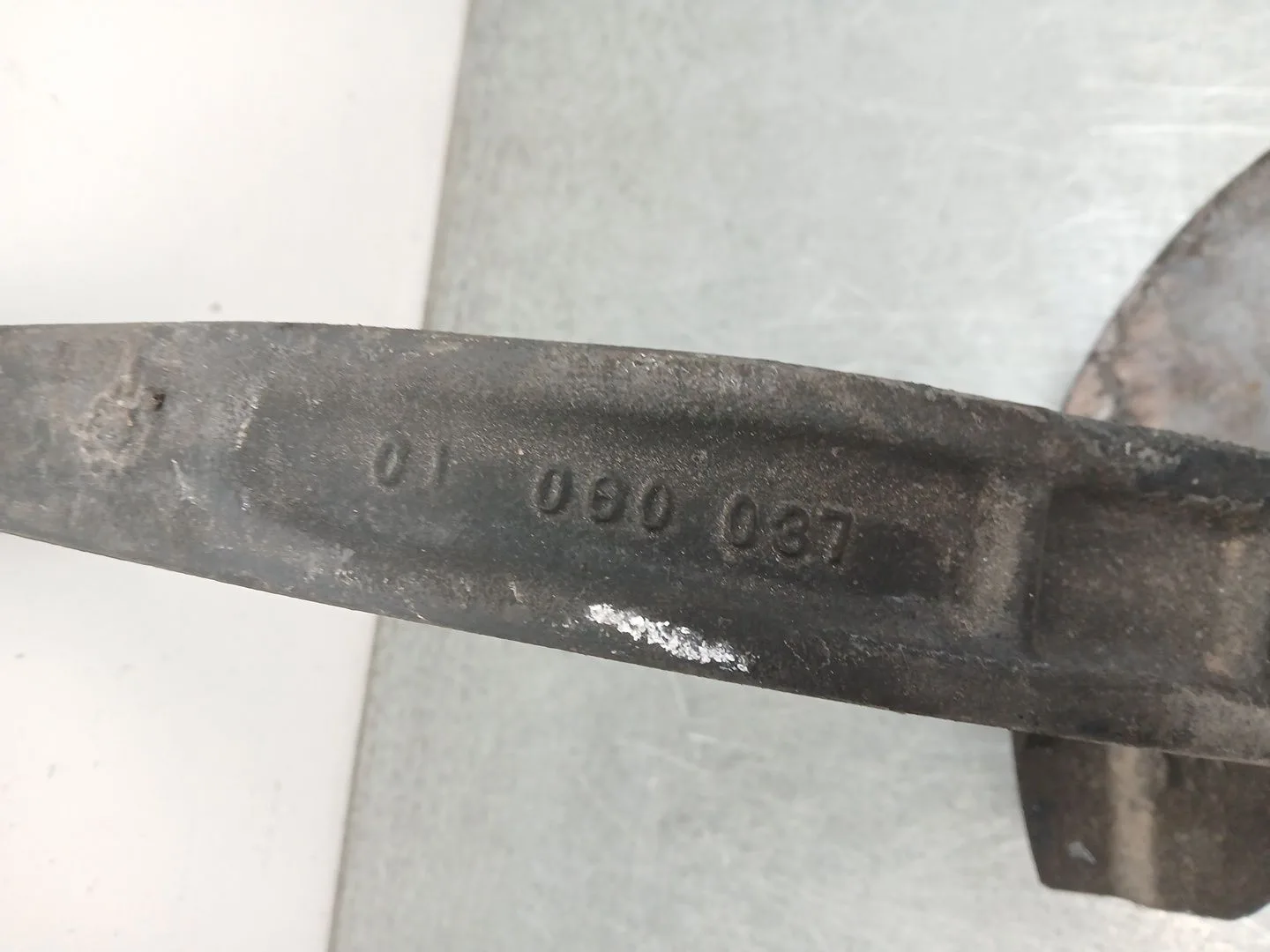 Mangueta Delantera Izquierda para Mercedes-Benz Clase M (W164)
