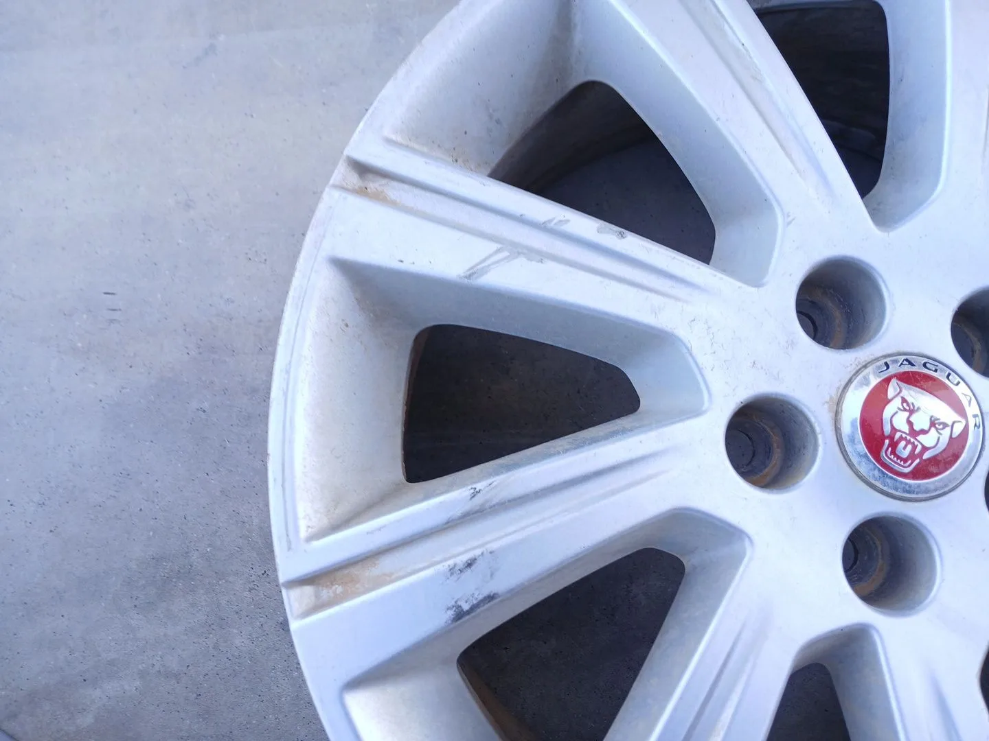 Llanta para Jaguar E-Pace (X540)