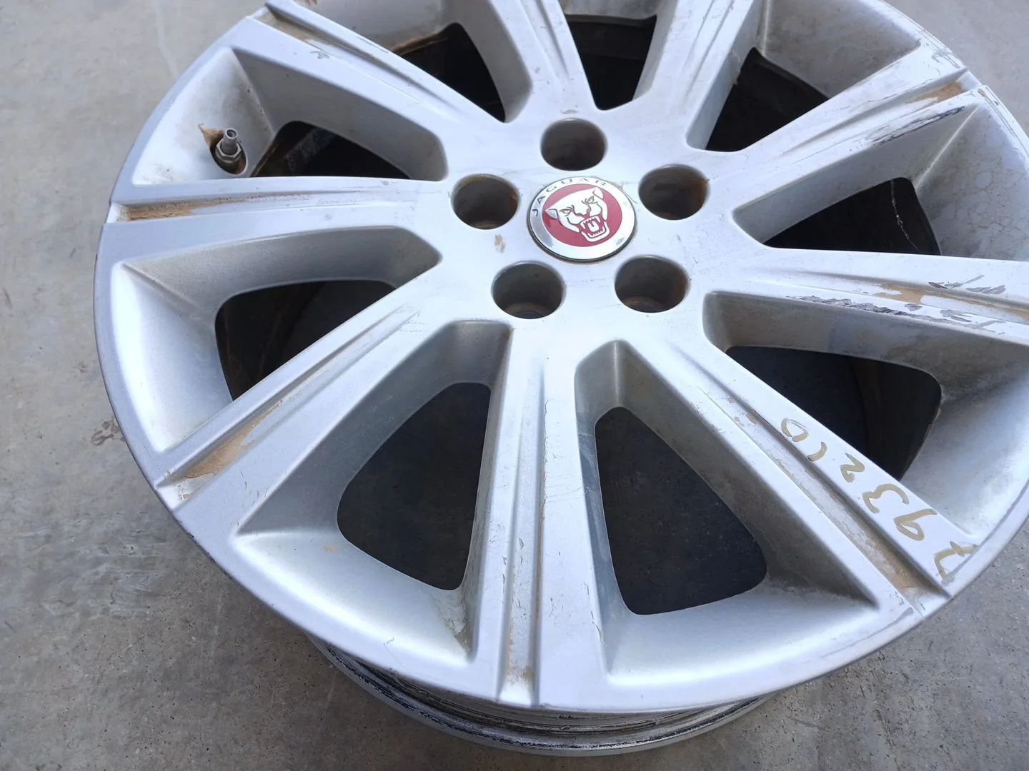 Llanta para Jaguar E-Pace (X540)