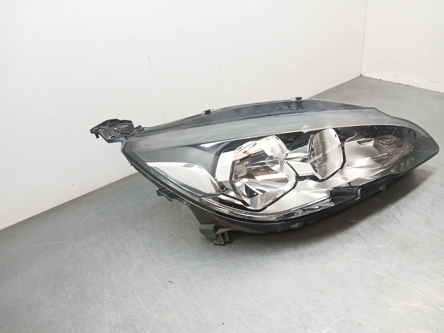 Faro Derecho para Peugeot 308 Ii (Lb_, Lp_, Lw_, Lh_, L3_)