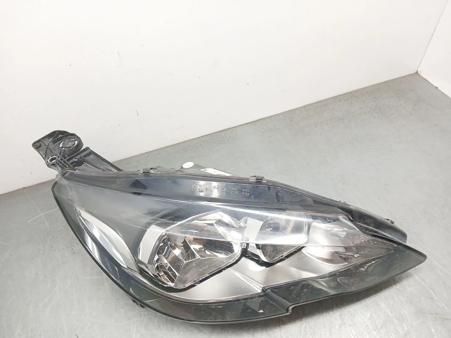 Faro Derecho para Peugeot 308 Ii (Lb_, Lp_, Lw_, Lh_, L3_)