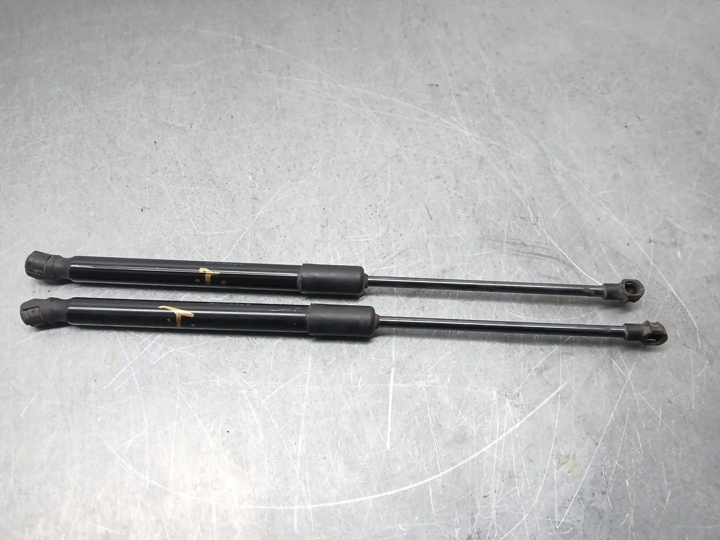 Amortiguadores Maletero / Porton para Renault Kadjar (Ha_, Hl_)