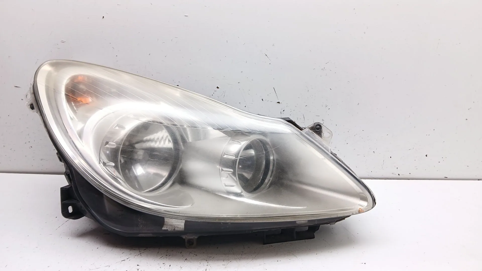 Faro Derecho para Opel Corsa D (S07)