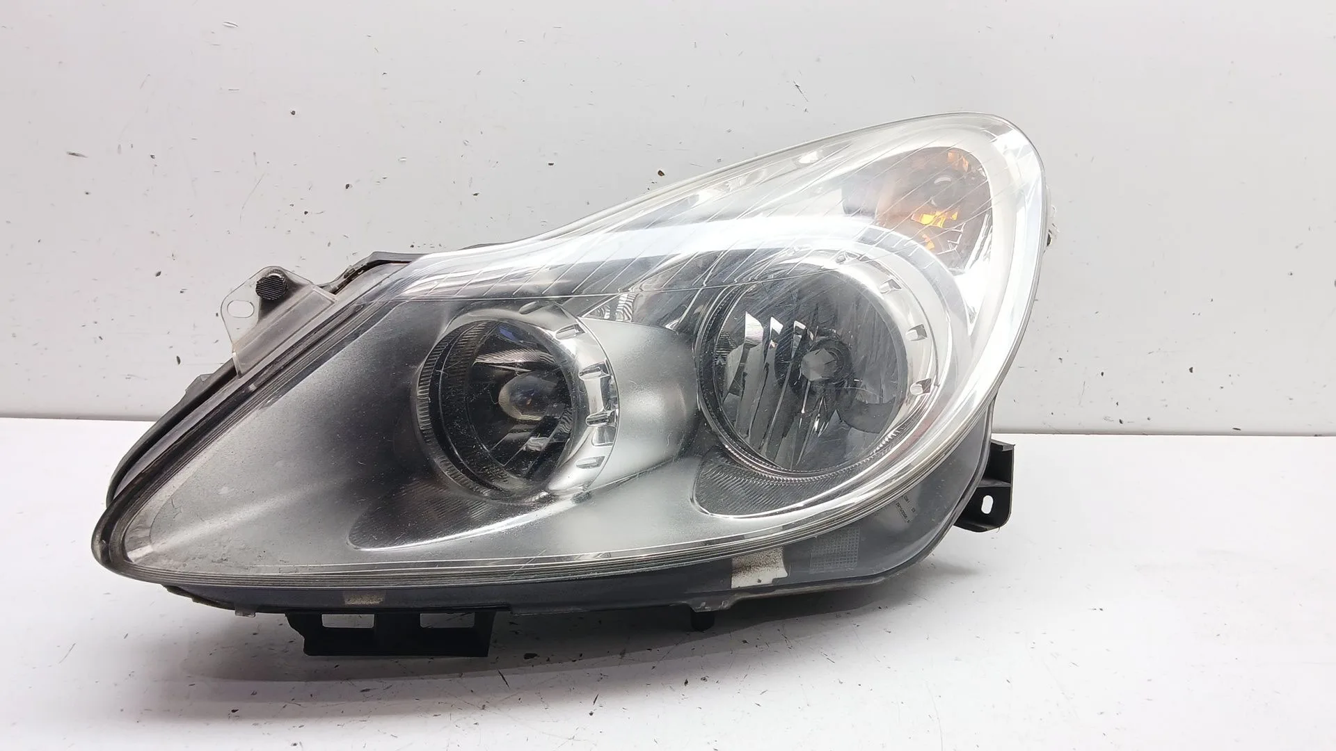 Faro Izquierdo para Opel Corsa D (S07)