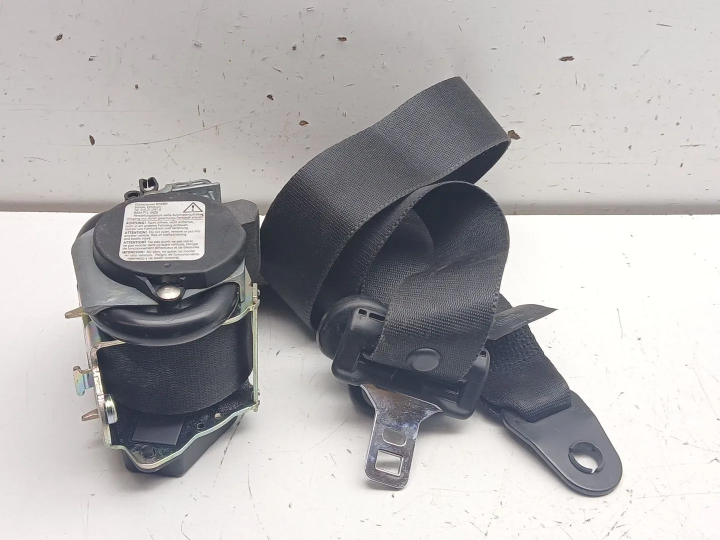 Pretensor Airbag Derecho para Ford Mondeo Ber. (Ca2)