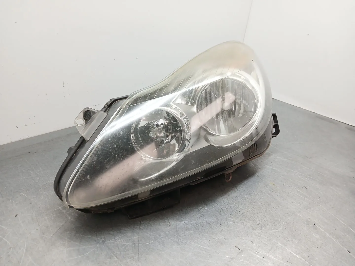 Faro Izquierdo para Opel Corsa D (S07)