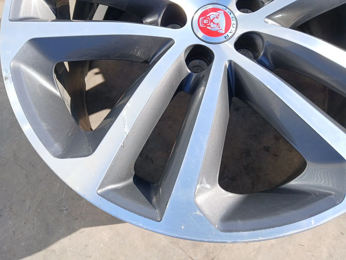 Llanta para Jaguar F-Pace (X761)