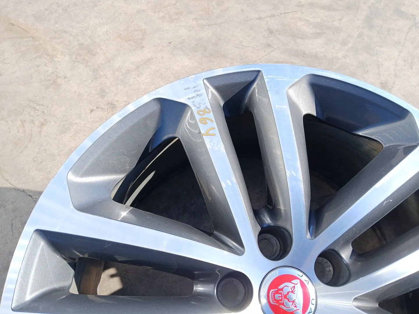 Llanta para Jaguar F-Pace (X761)