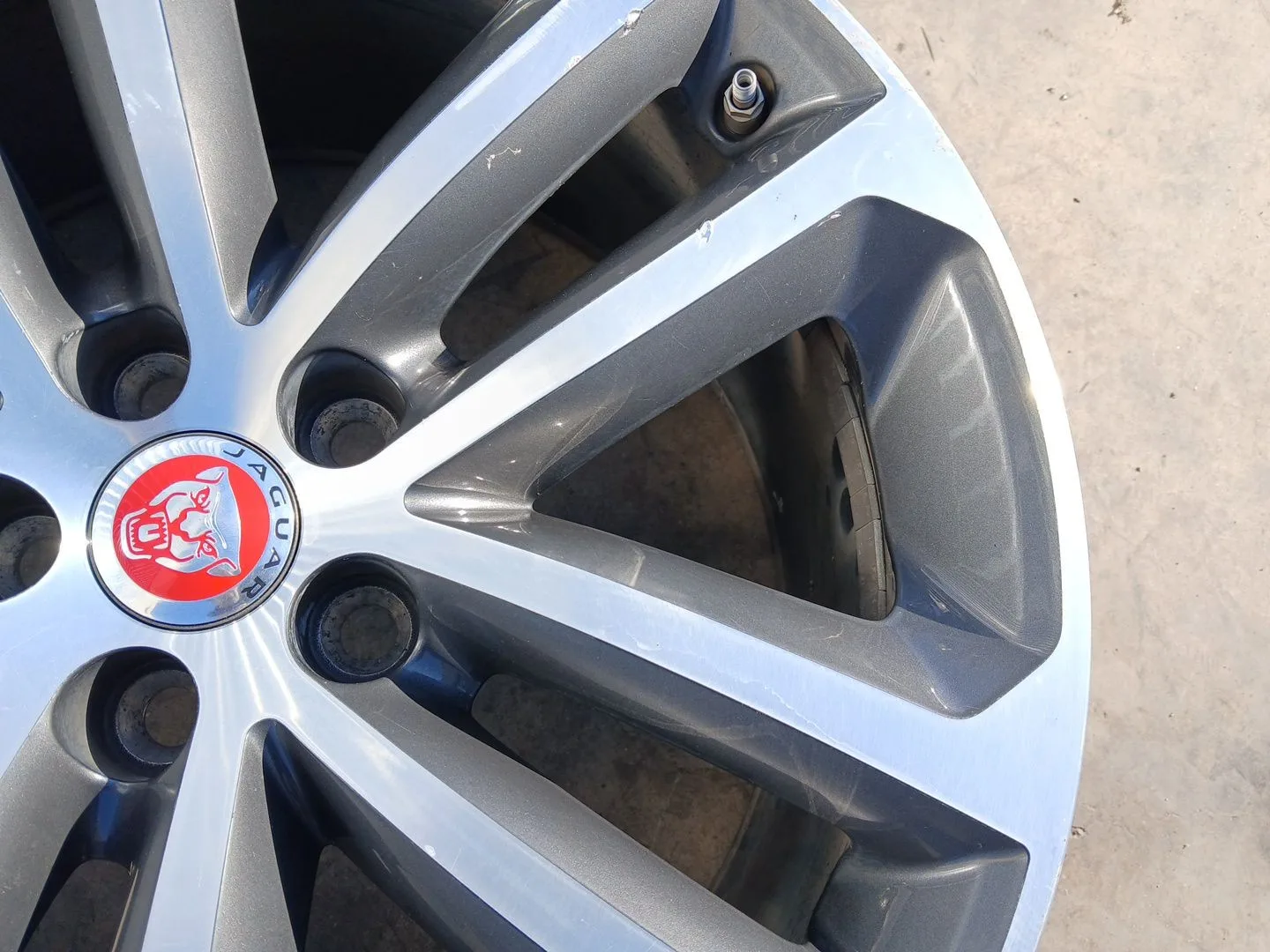 Llanta para Jaguar F-Pace (X761)