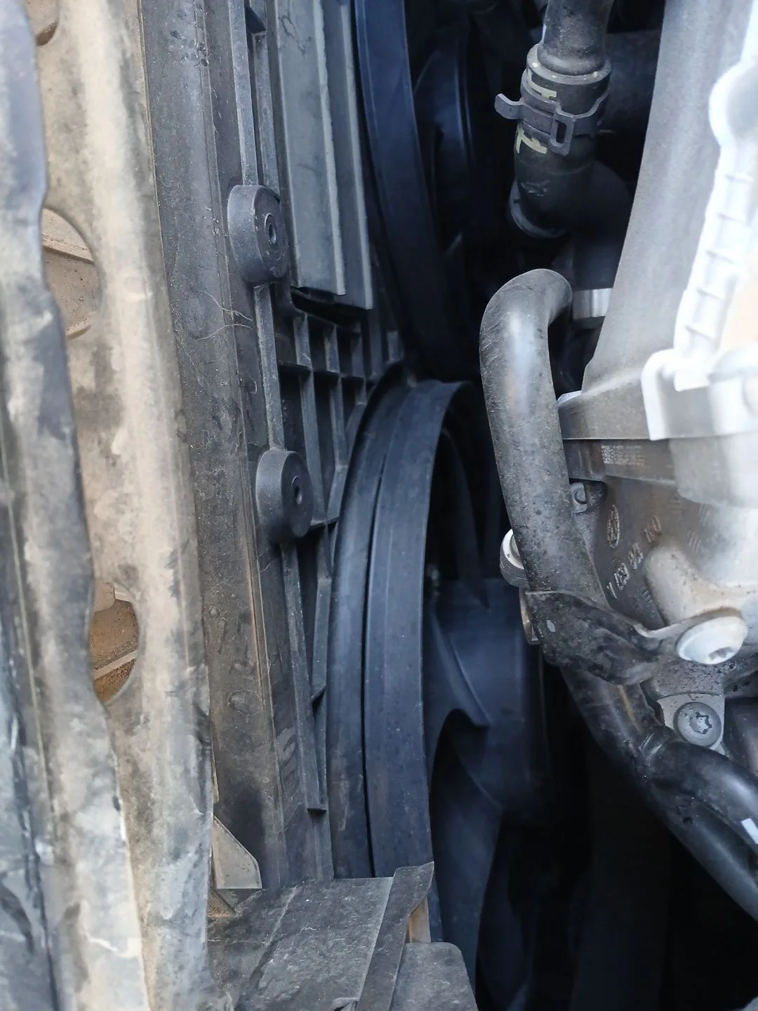 Electroventilador para Skoda Yeti (5L)