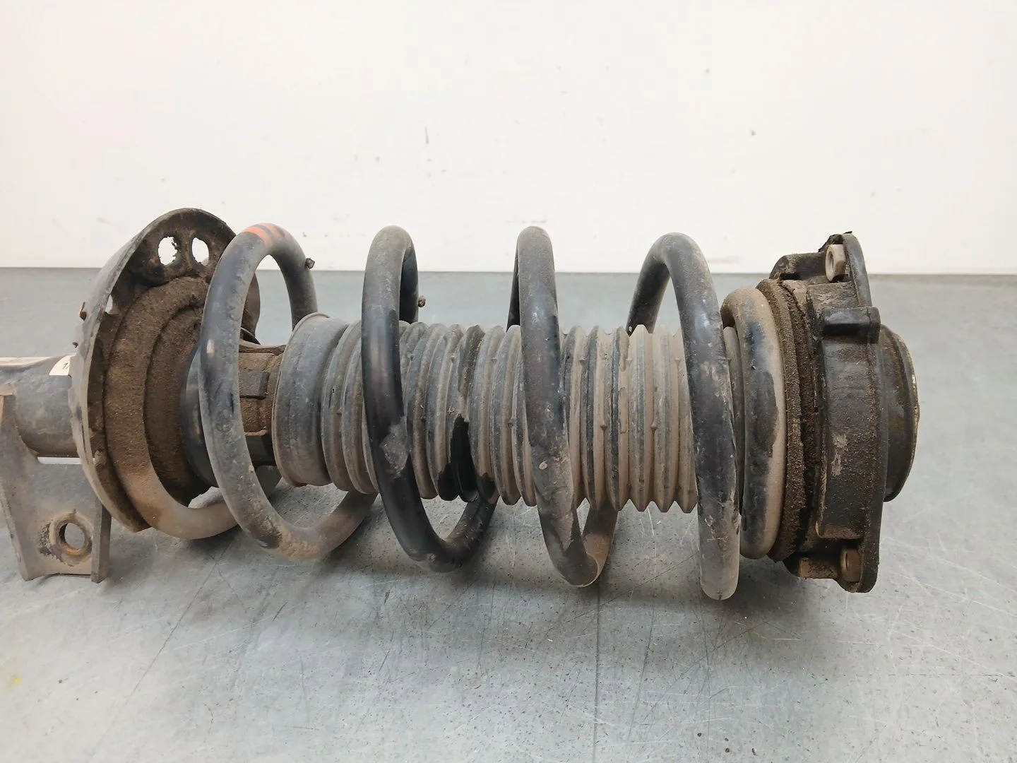 Amortiguador Delantero Izquierdo para Skoda Yeti (5L)