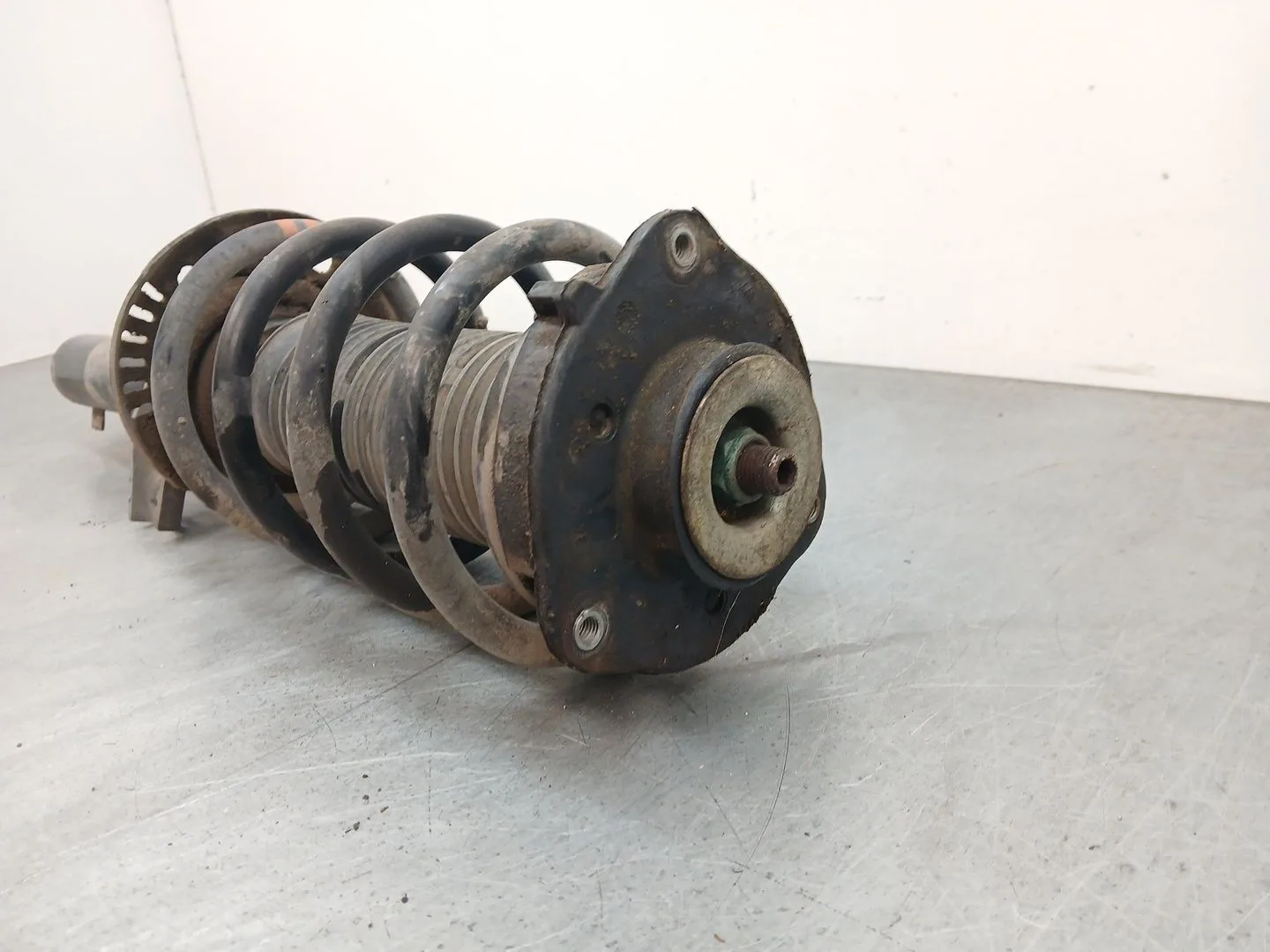 Amortiguador Delantero Izquierdo para Skoda Yeti (5L)