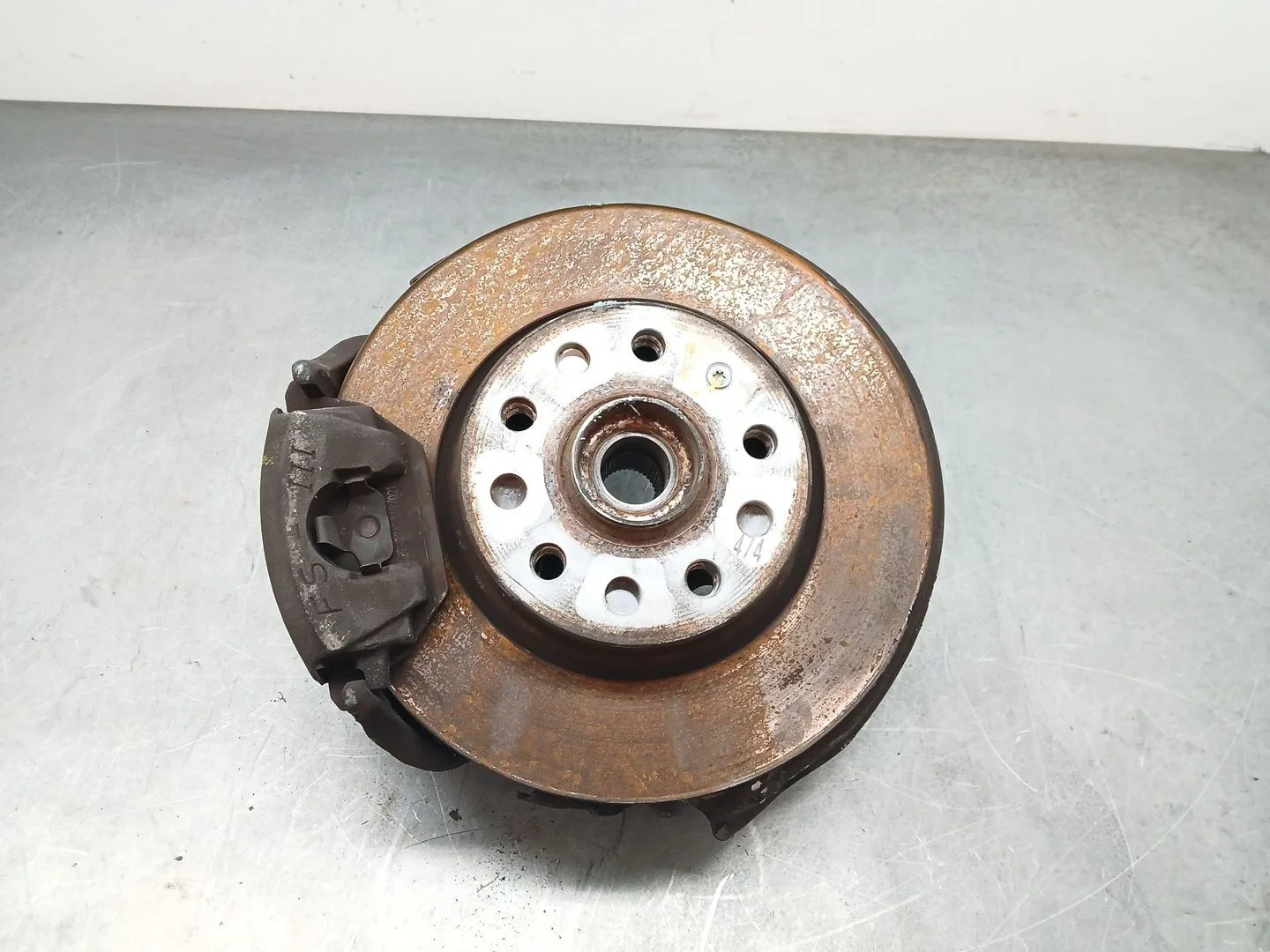 Mangueta Delantera Izquierda para Skoda Yeti (5L)
