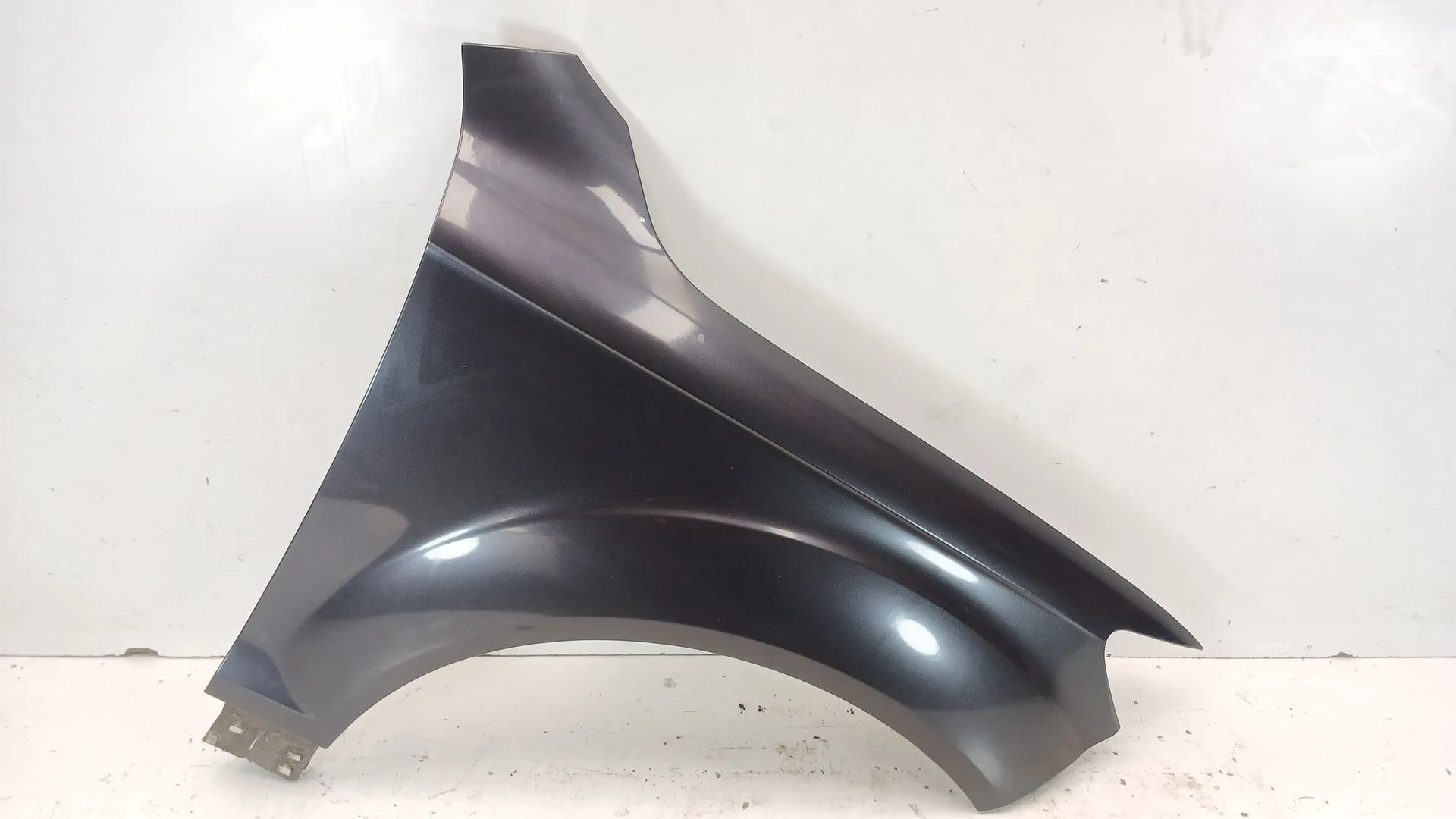 Aleta Delantera Derecha para Audi Q7 (4Lb)