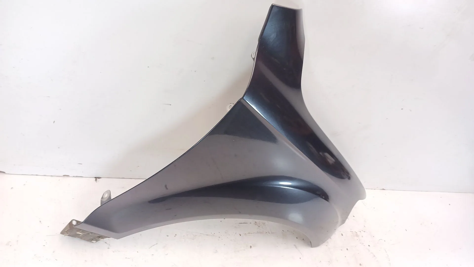Aleta Delantera Derecha para Audi Q7 (4Lb)