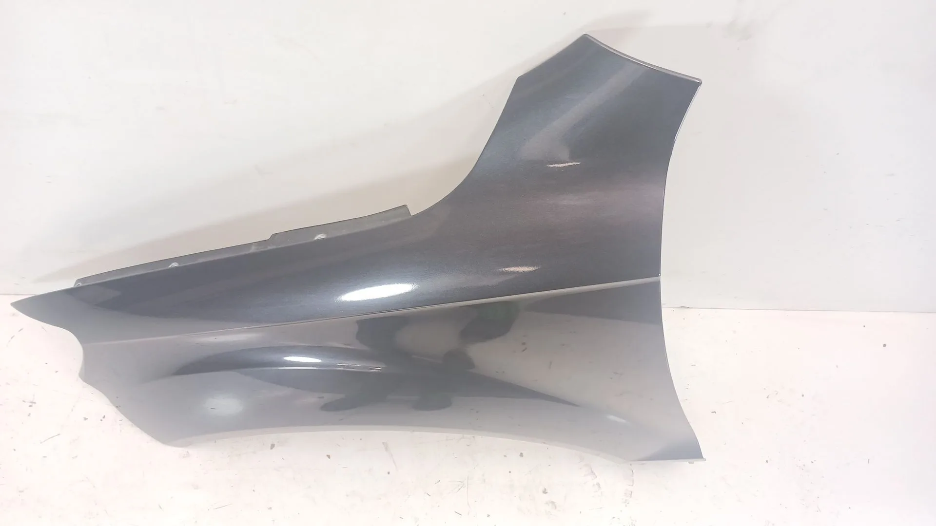 Aleta Delantera Izquierda para Audi Q7 (4Lb)