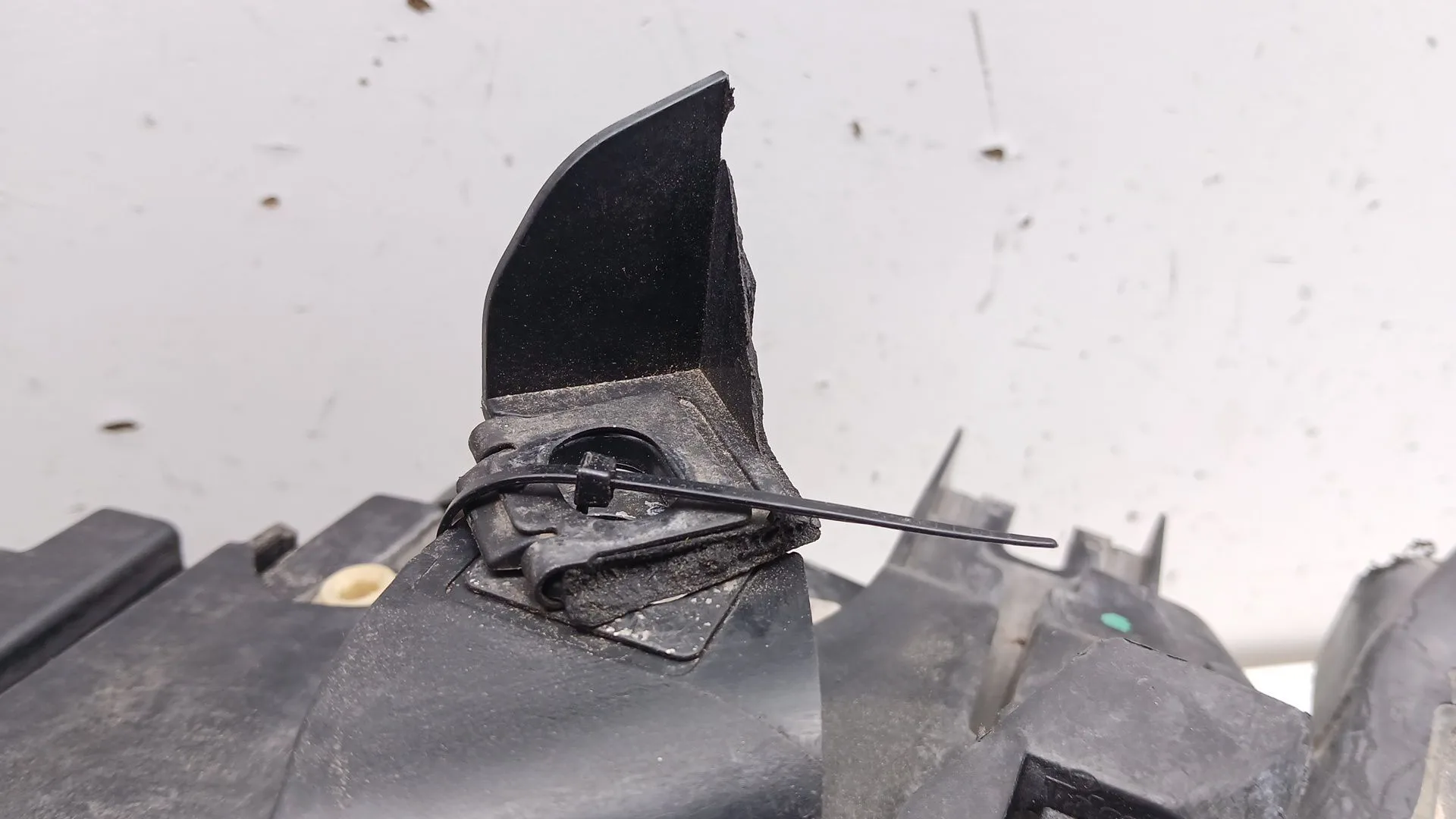 Faro Izquierdo para Audi Q7 (4Lb)