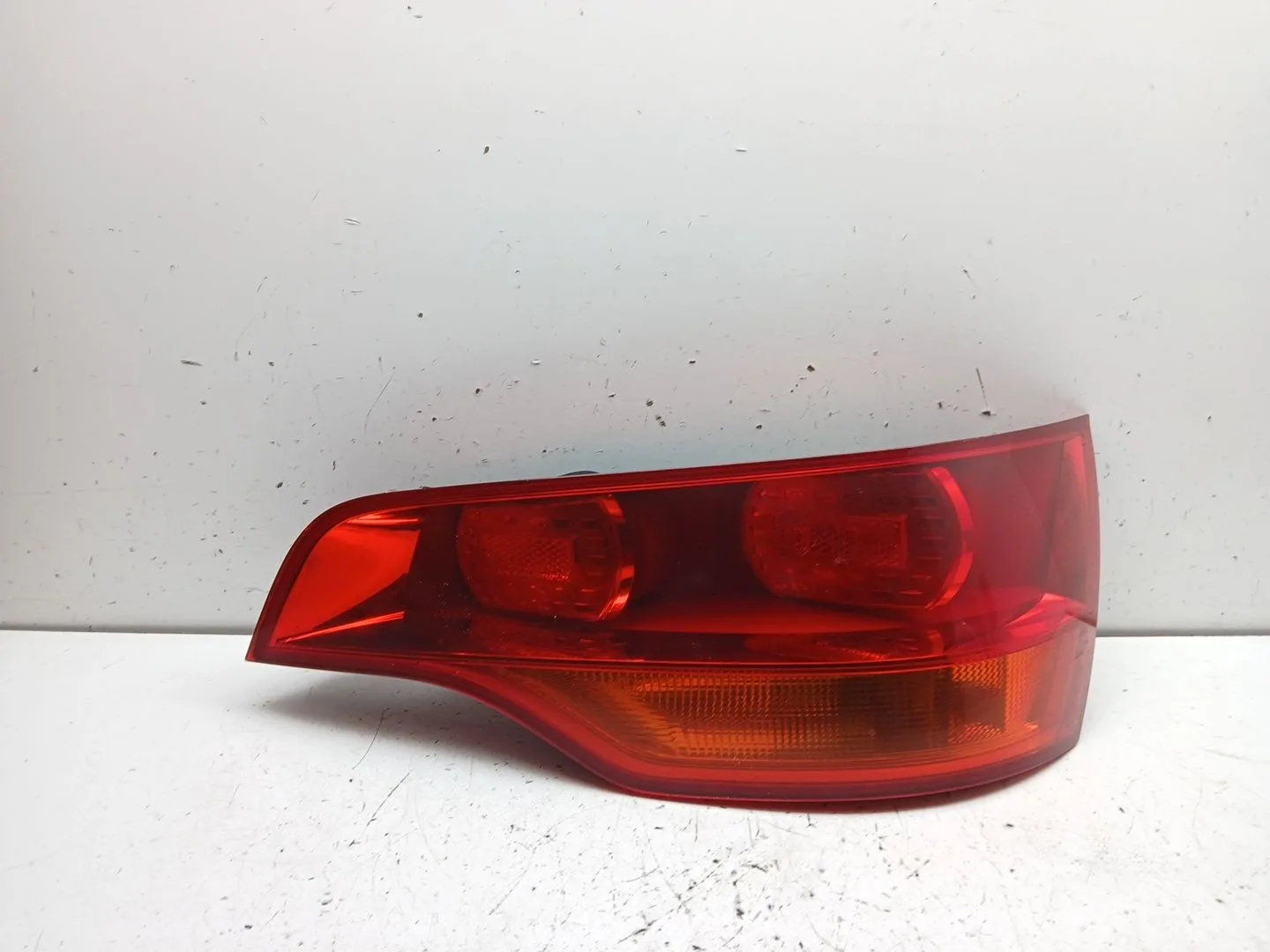 Piloto Trasero Derecho para Audi Q7 (4Lb)