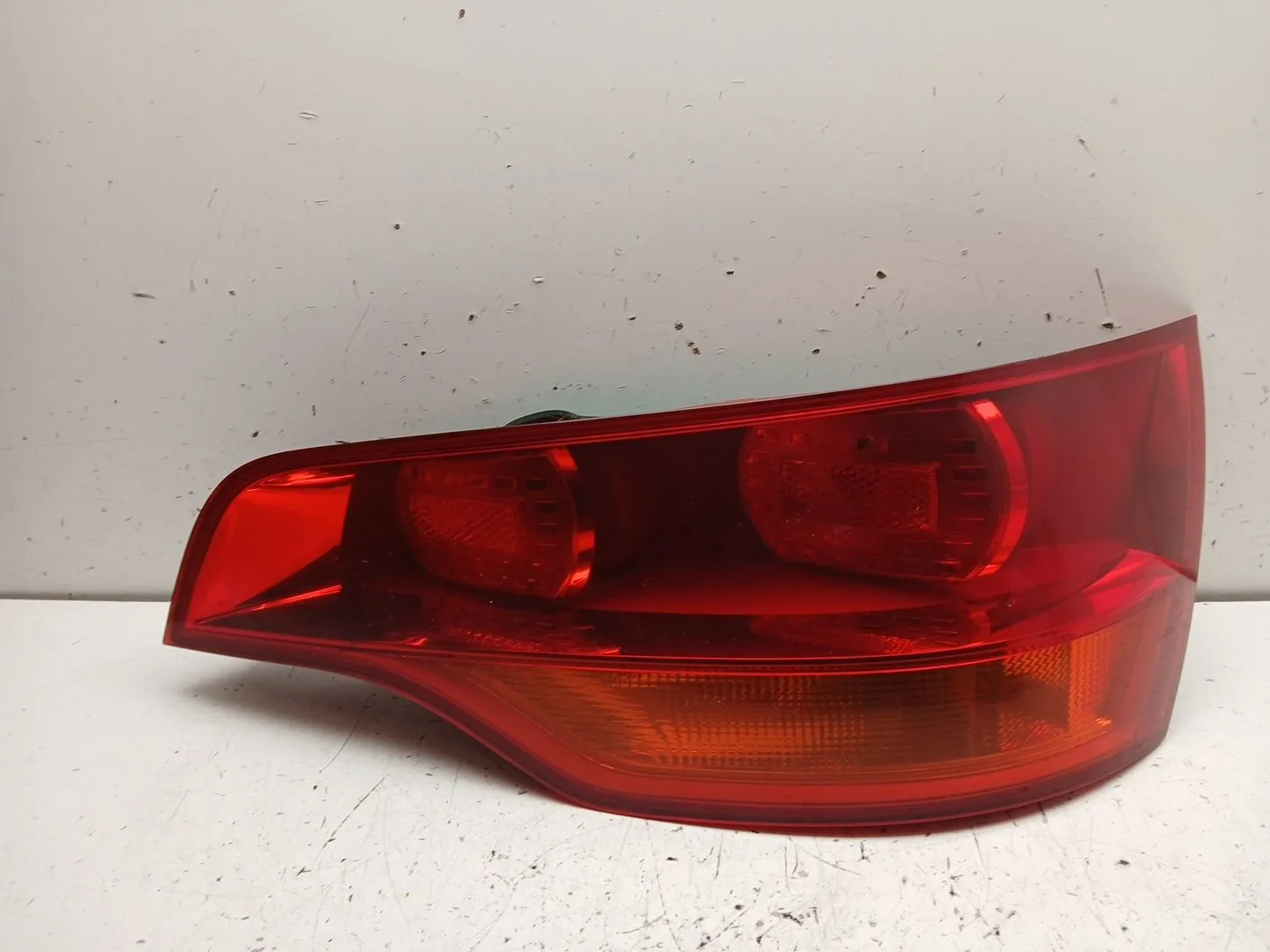 Piloto Trasero Derecho para Audi Q7 (4Lb)