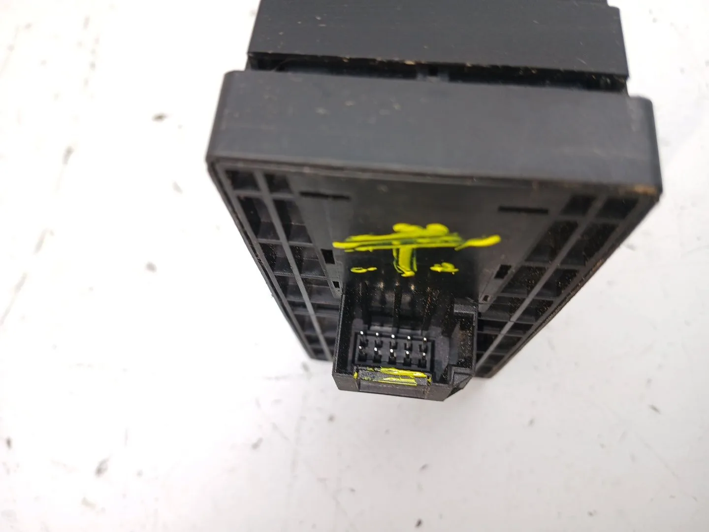 Mando Elevalunas Delantero Izquierdo para Audi Q7 (4L)
