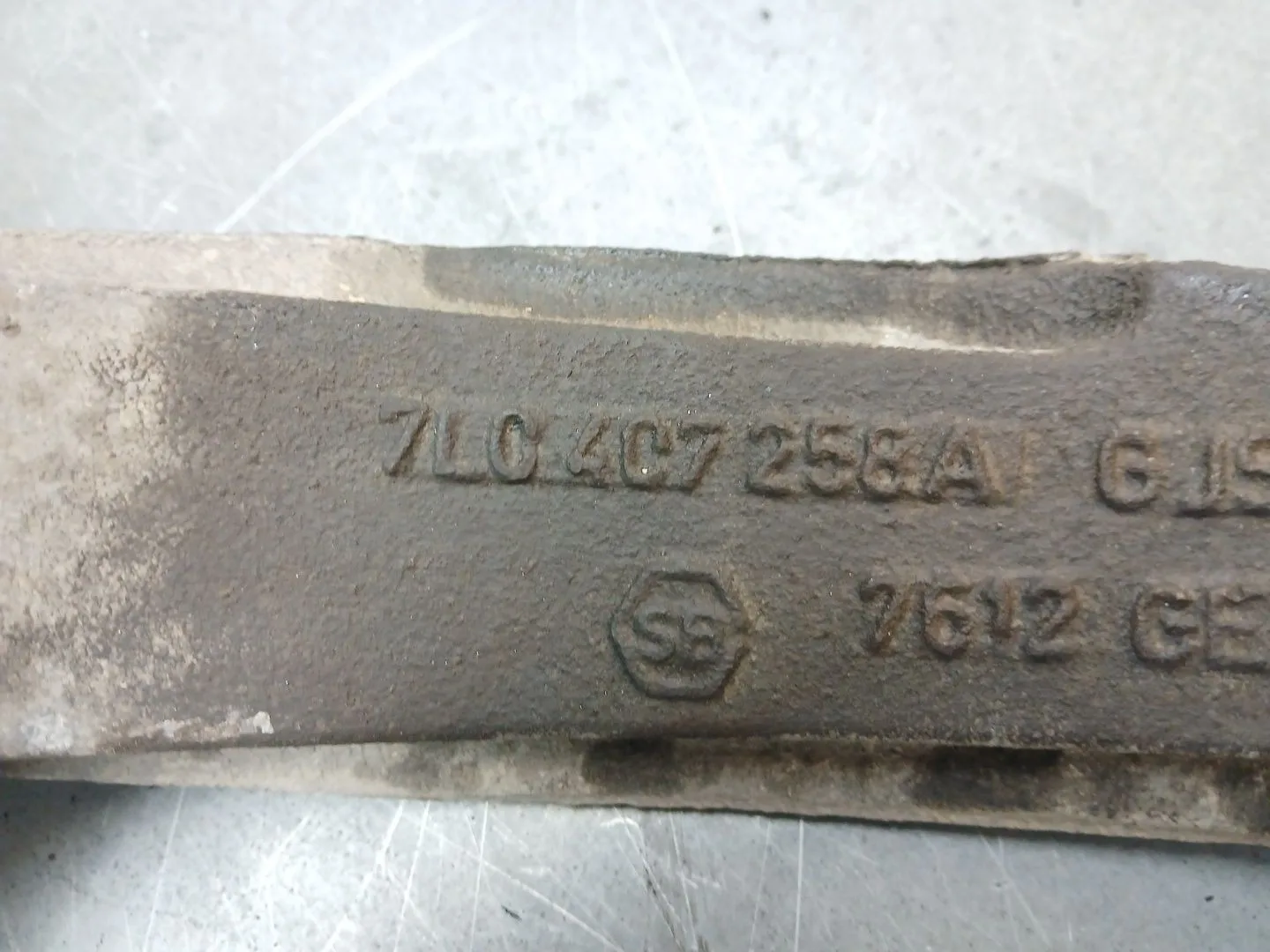 Mangueta Delantera Derecha para Audi Q7 (4L)