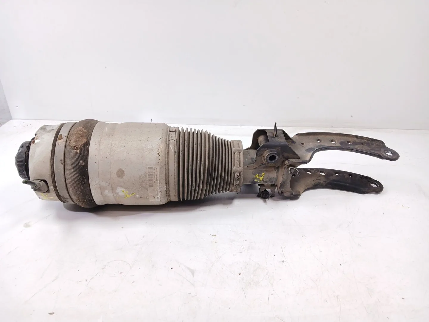 Amortiguador Delantero Derecho para Audi Q7 (4L)