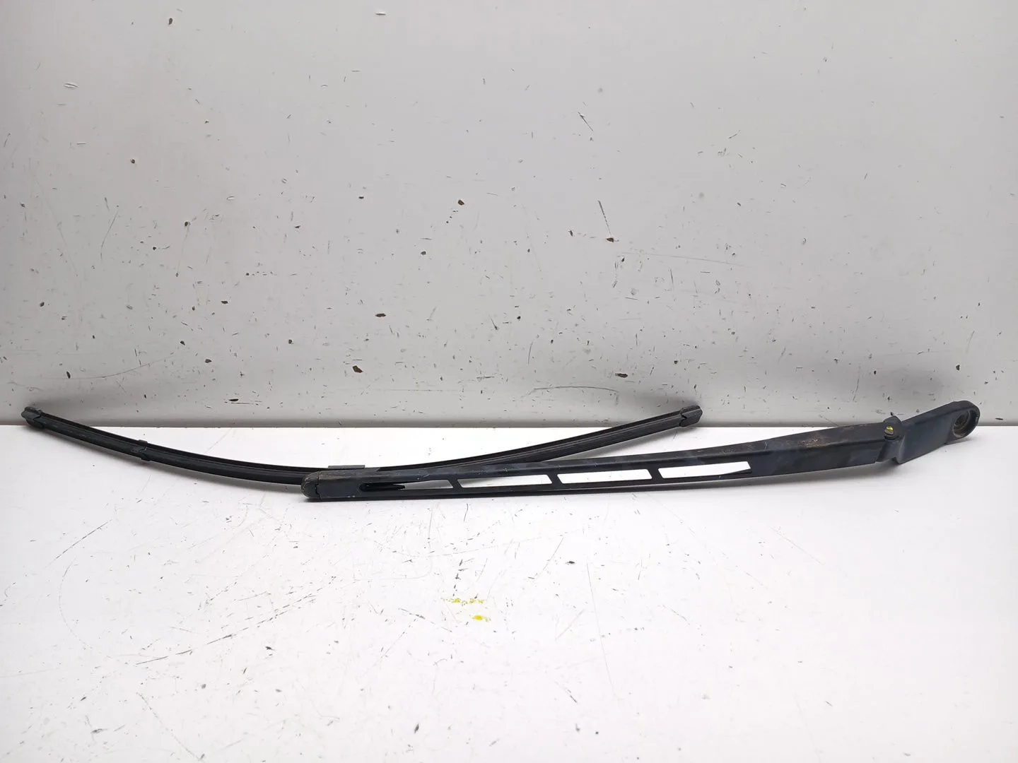 Brazo Limpia Delantero Izquierdo para Audi Q7 (4L)