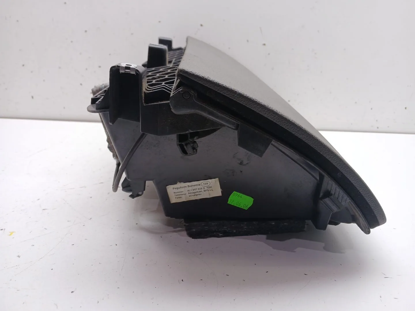 Guantera para Audi Q7 (4L)