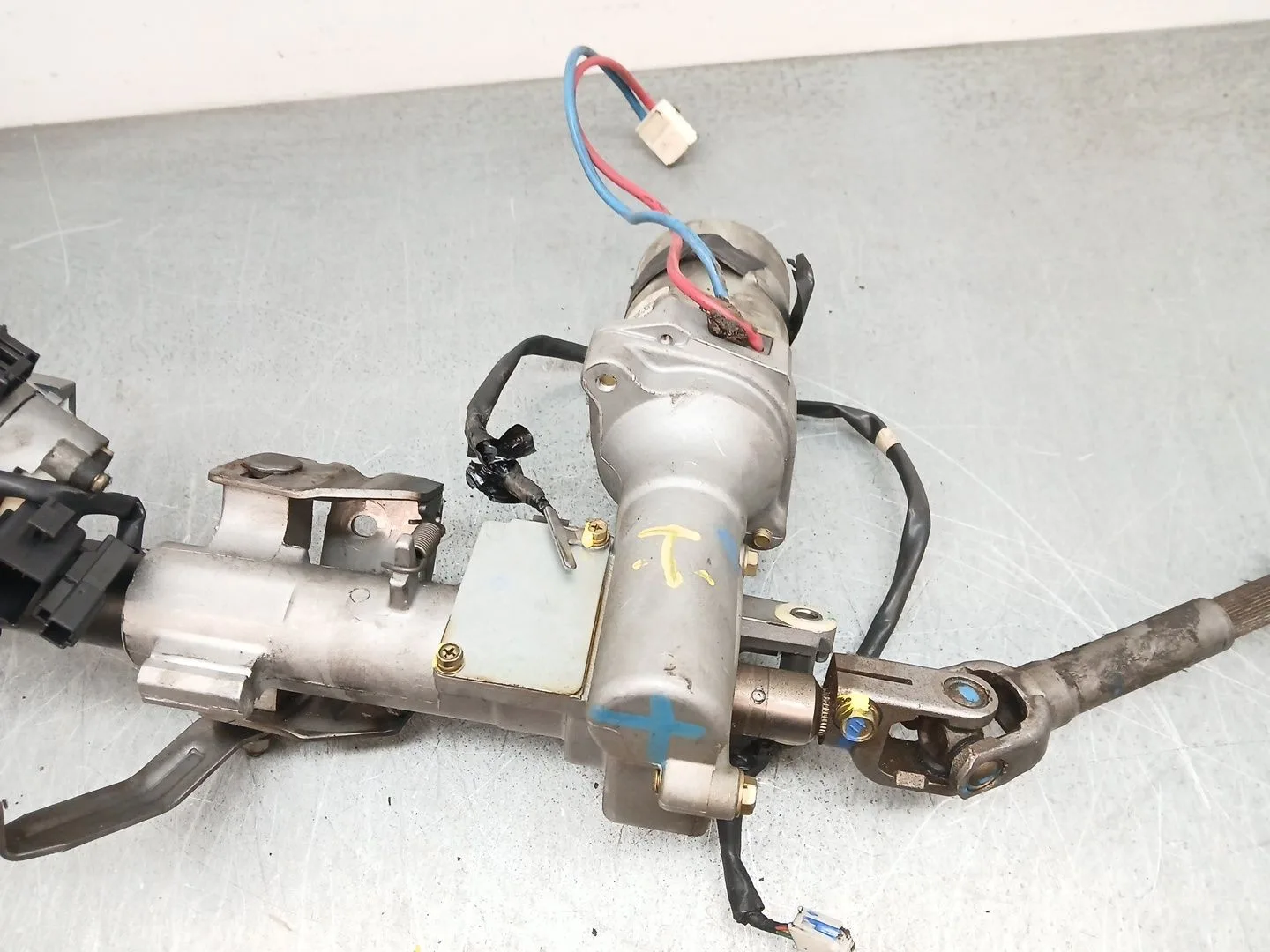 Columna Direccion para Toyota Corolla Station Wagon (_E12_)