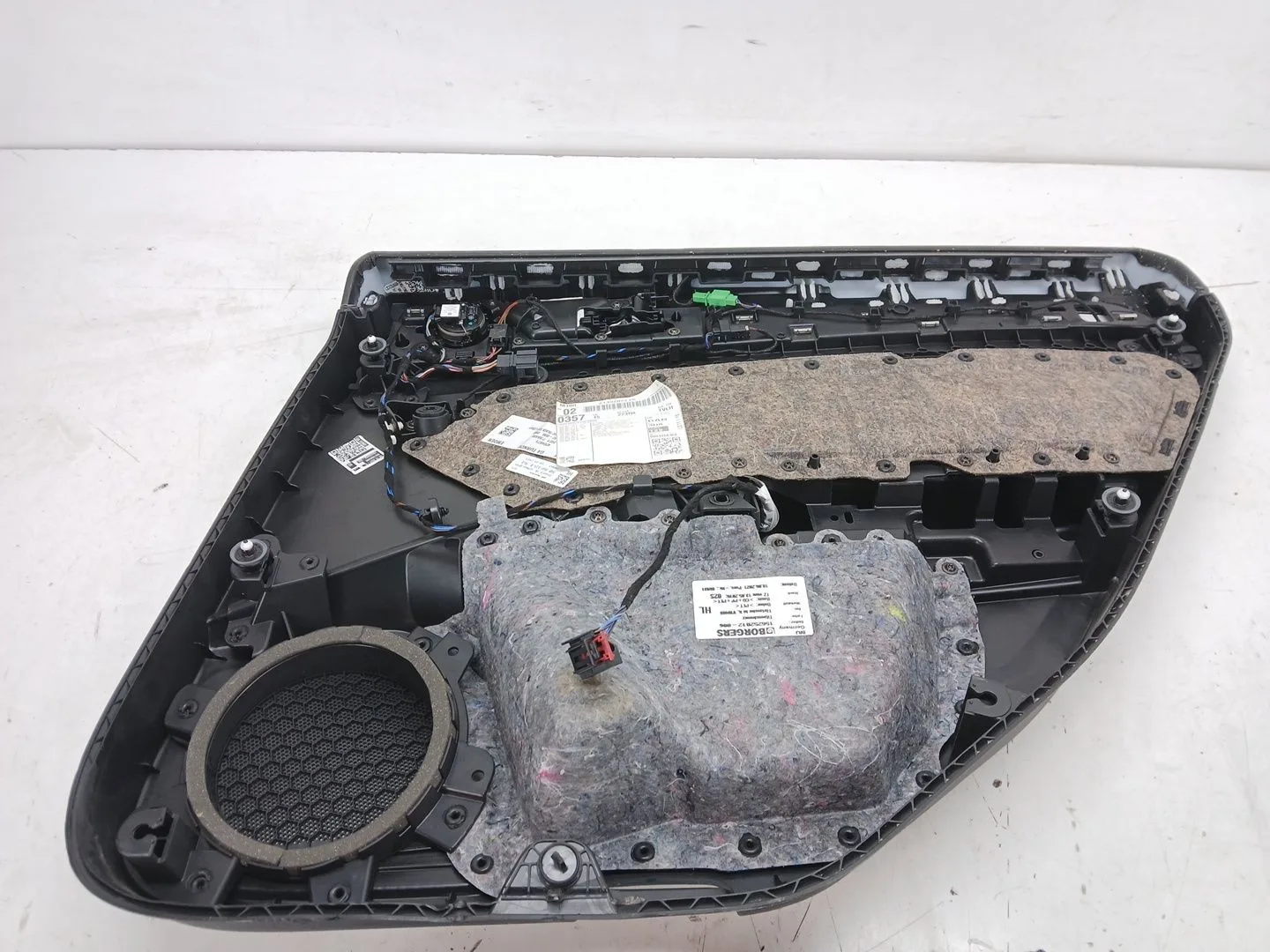 Guarnecido Puerta Trasera Izquierda para Volkswagen Arteon (3H8)