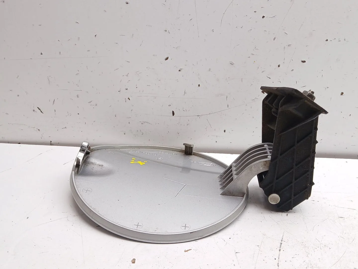 Tapa Exterior Combustible para Ford Ka (Ru8)