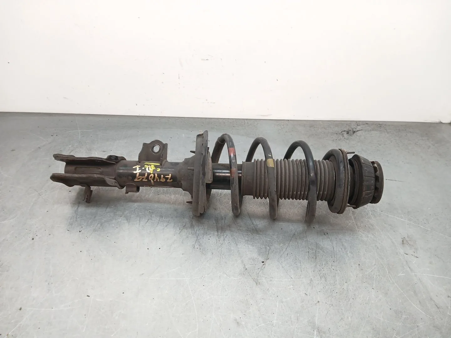 Amortiguador Delantero Izquierdo para Kia Rio Iii (Ub)