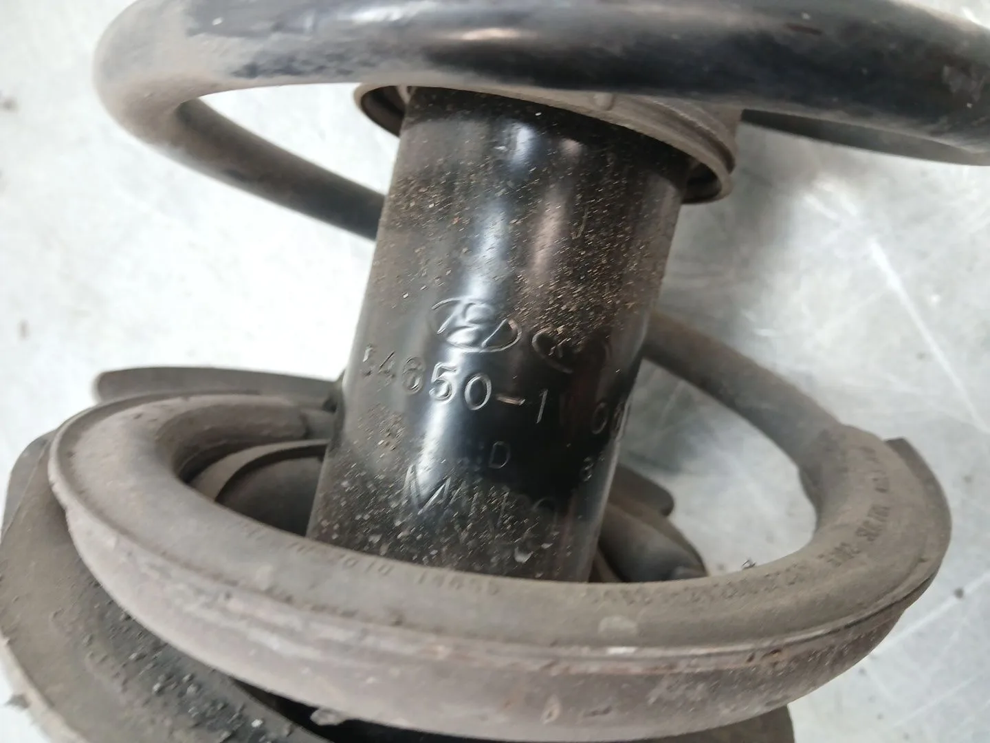 Amortiguador Delantero Izquierdo para Kia Rio Iii (Ub)