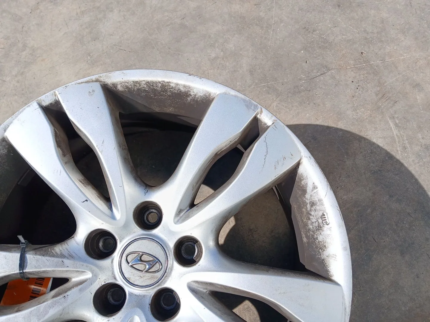 Llanta Delantera Derecha para Hyundai Ix55