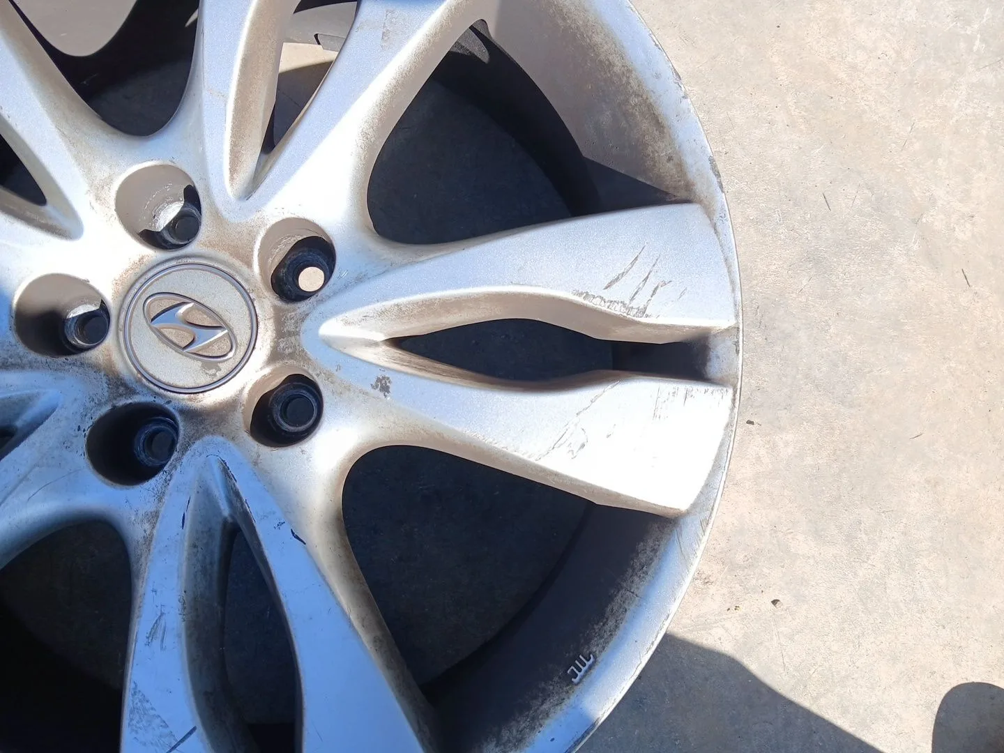 Llanta Delantera Izquierda para Hyundai Ix55