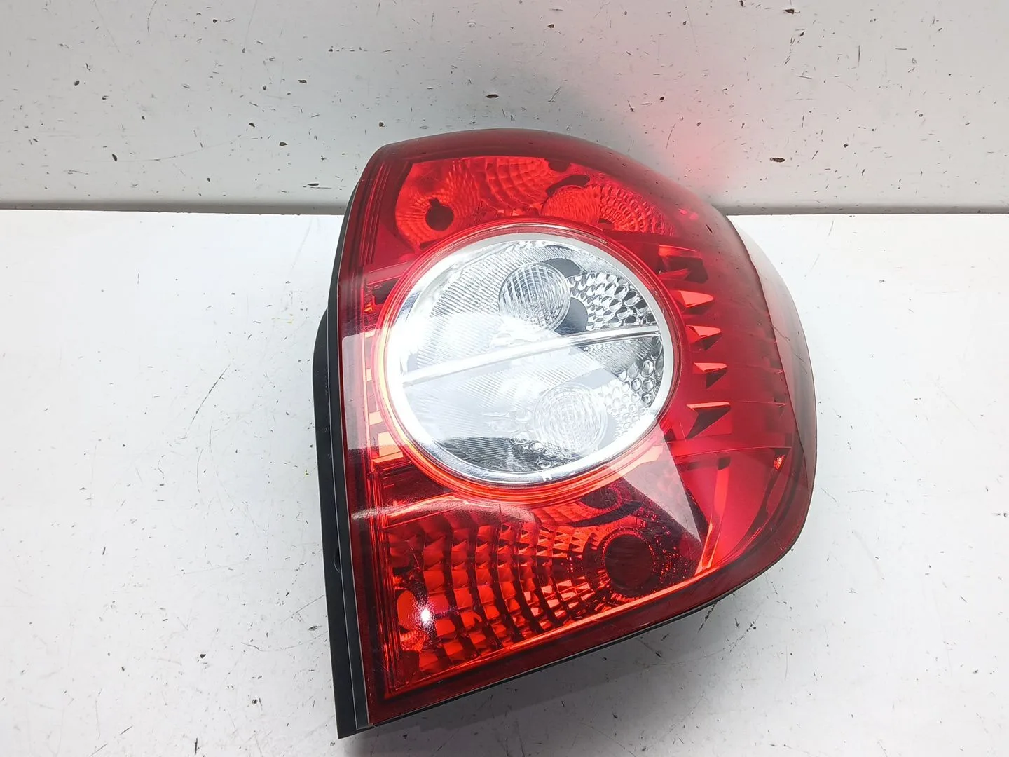 Piloto Trasero Derecho para Chevrolet Captiva (C100, C140)