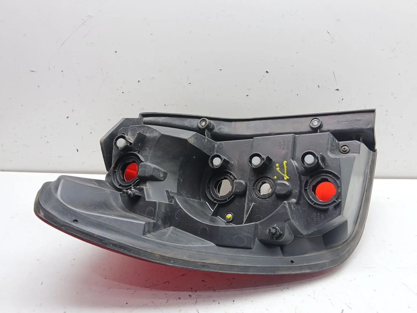 Piloto Trasero Derecho para Chevrolet Captiva (C100, C140)