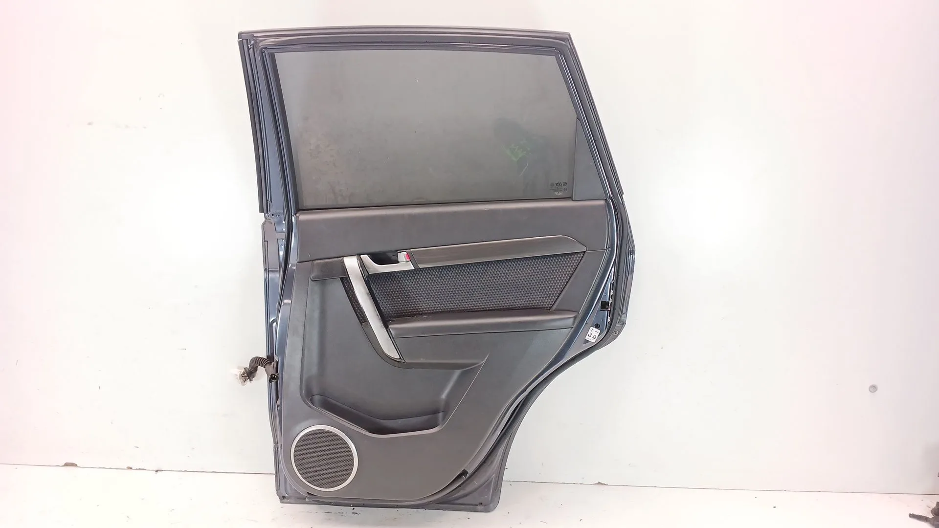 Puerta Trasera Derecha para Chevrolet Captiva (C100, C140)