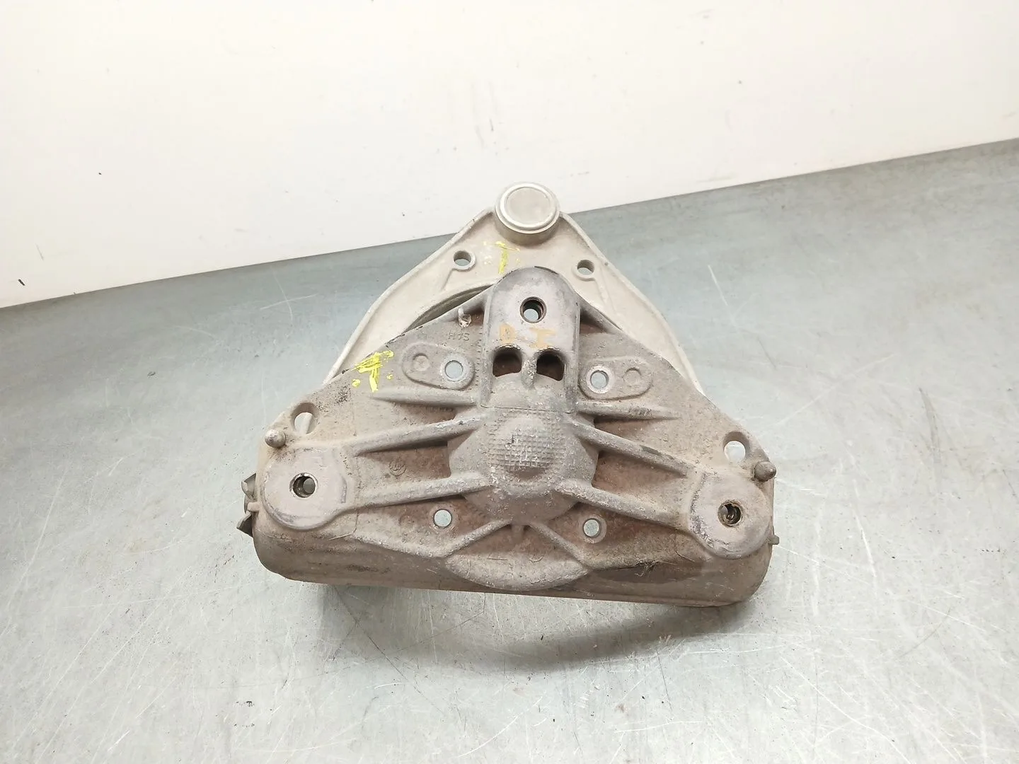 Brazo Suspension Superior Delantero Izquierdo para Audi Q7 (4L)