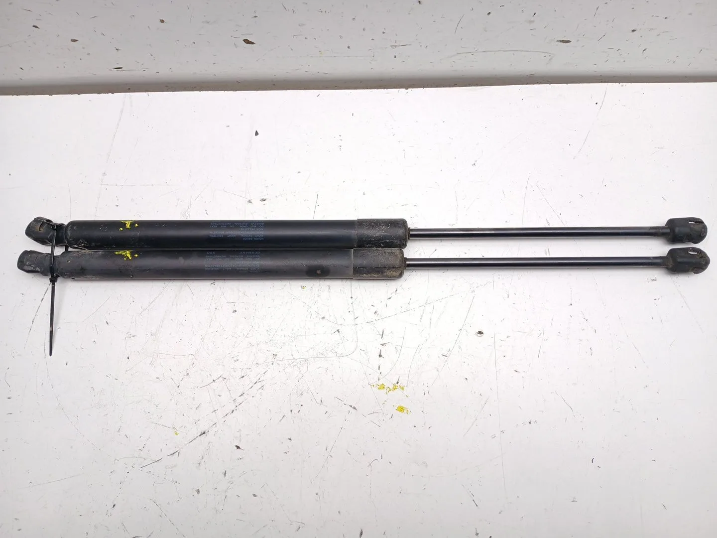 Amortiguadores Maletero / Porton para Audi Q7 (4L)