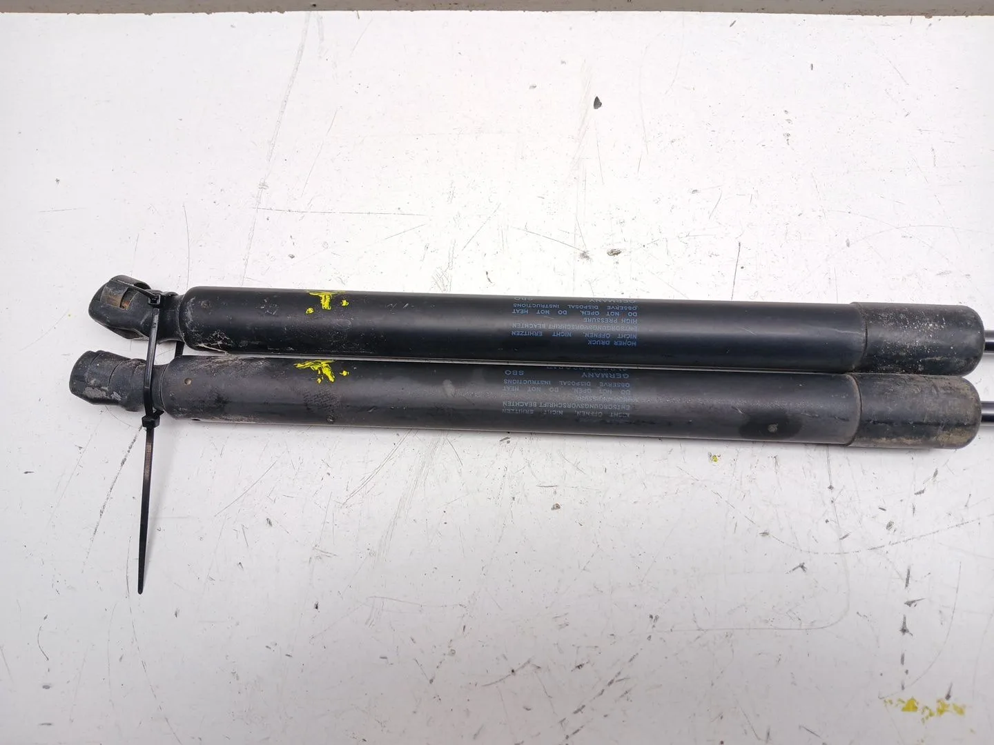 Amortiguadores Maletero / Porton para Audi Q7 (4L)