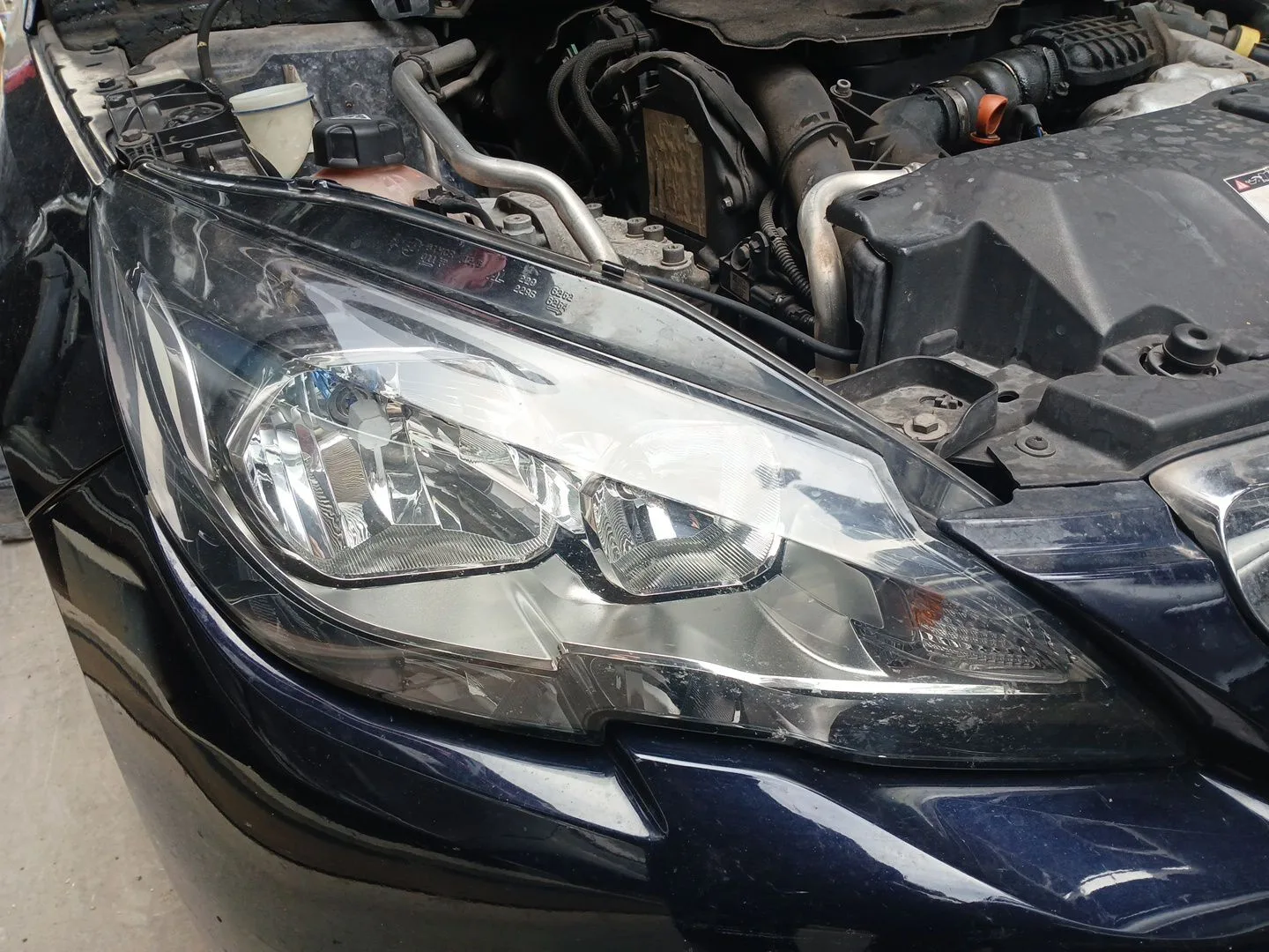Faro Derecho para Peugeot 308 Ii (Lb_, Lp_, Lw_, Lh_, L3_)