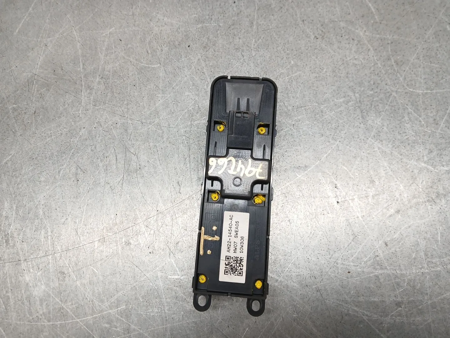 Mando Elevalunas Delantero Izquierdo para Land Rover Discovery Iv (L319)